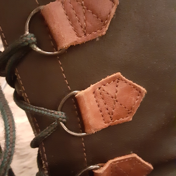 Boots - Picture 5 of 8